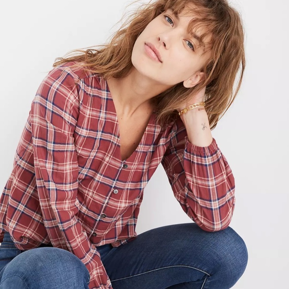 Madewell V-Neck Button-Down Shirt in Stratfield Plaid